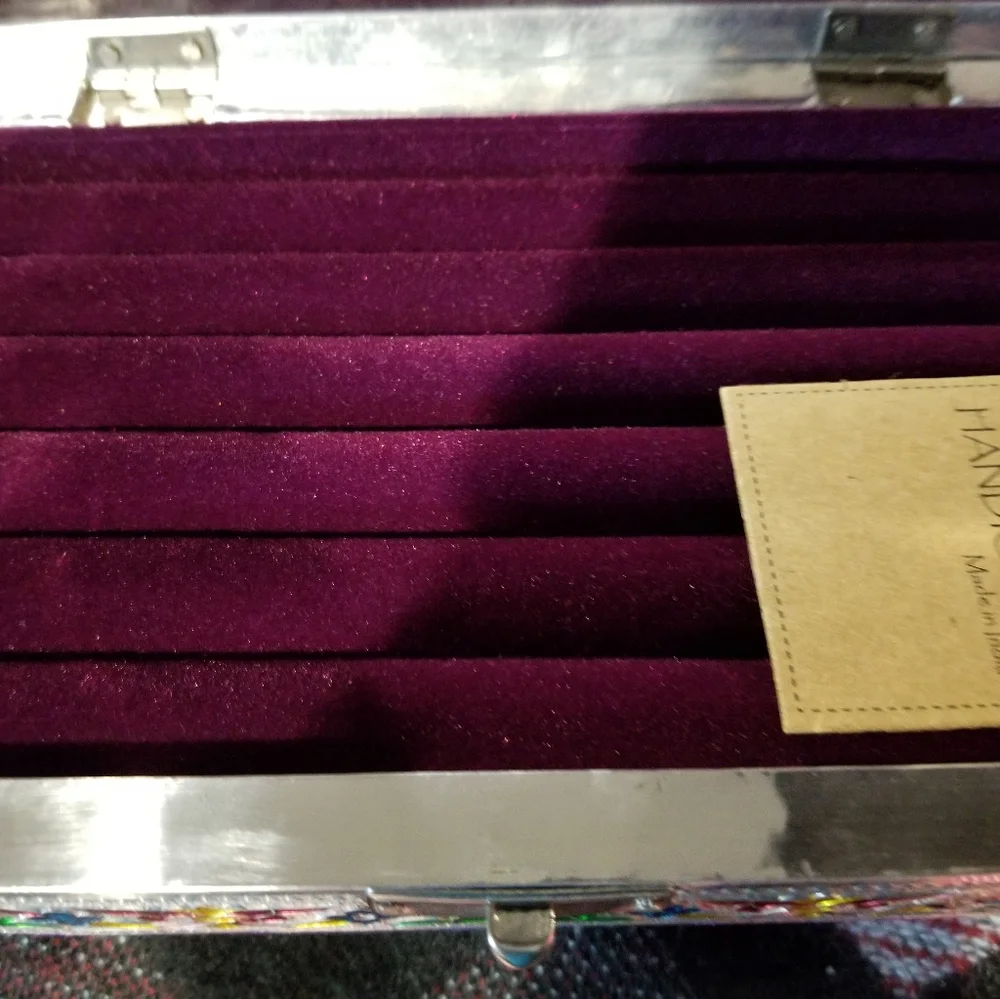 Decorative Aluminum Ring Jewelry Box round in center